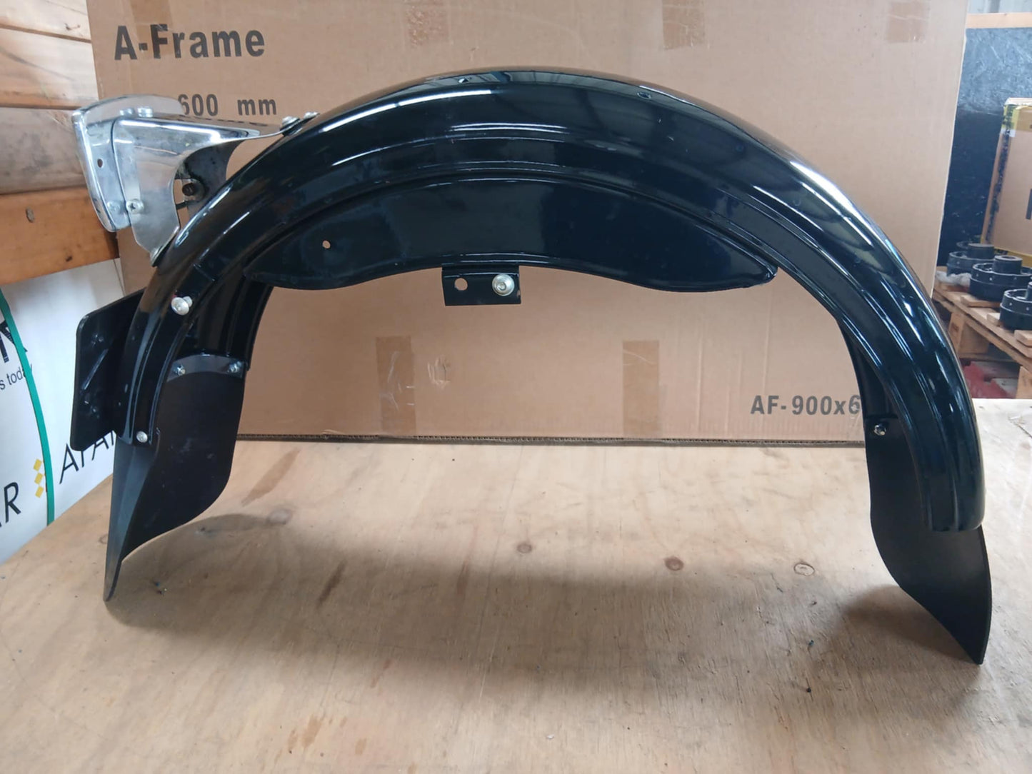 GUARD REAR in Black